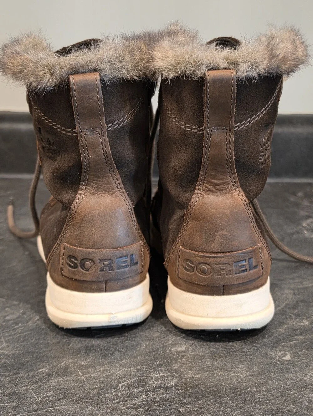 Sorel Women’s Explorer Joan Faux-Fur Lace-Up Winter Boot Size 6